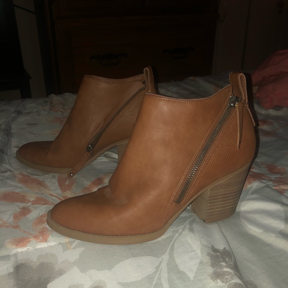 DV Booties